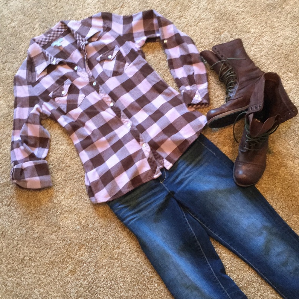 Delia’s Flannel button down shirt L